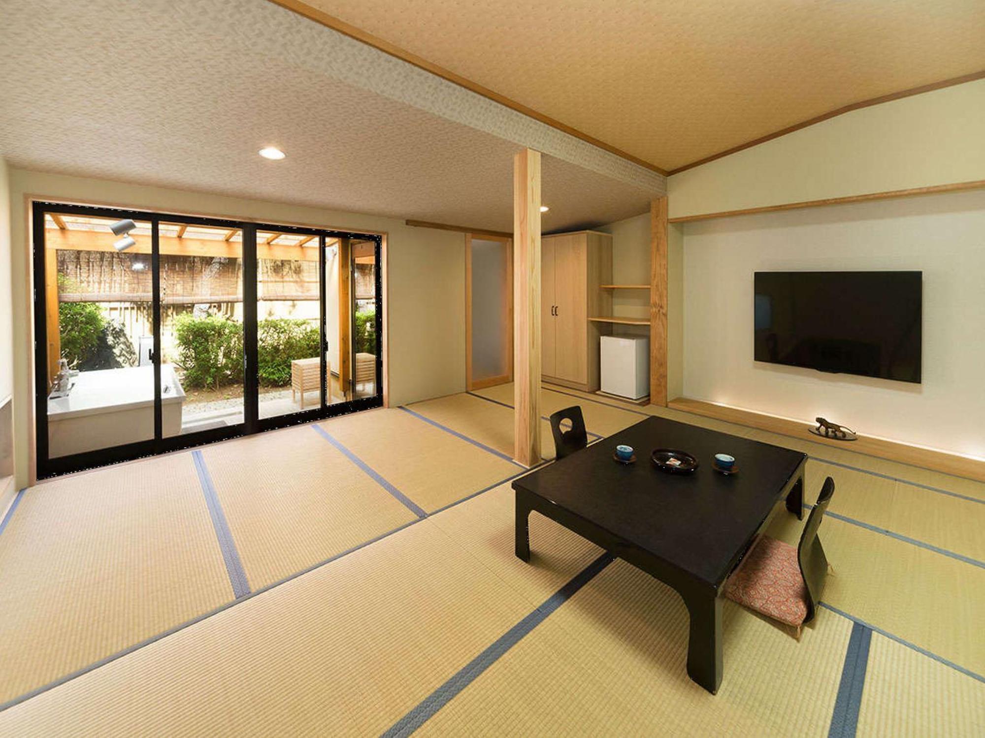 Yuraku Hotel Awara Esterno foto