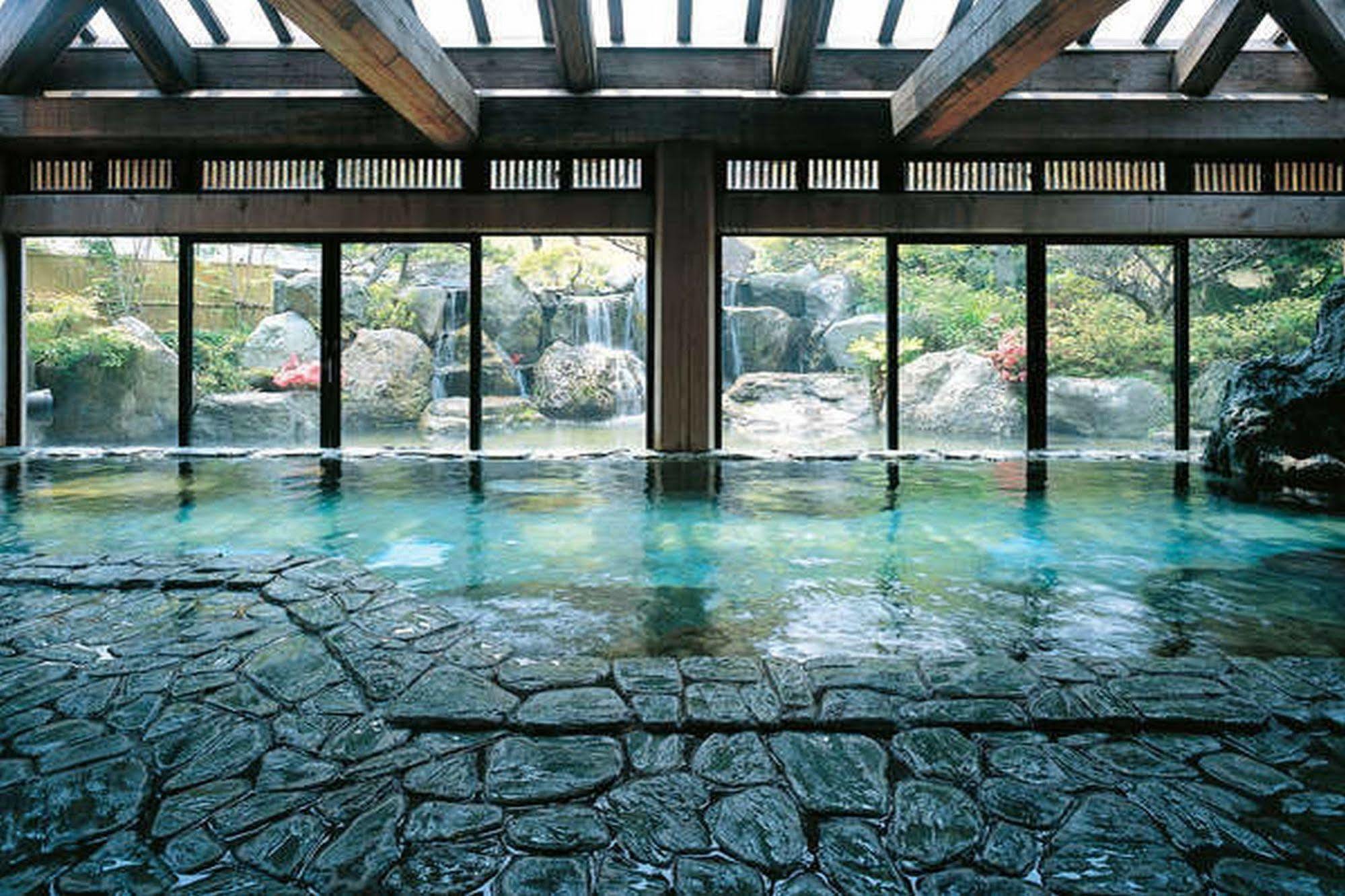 Yuraku Hotel Awara Esterno foto