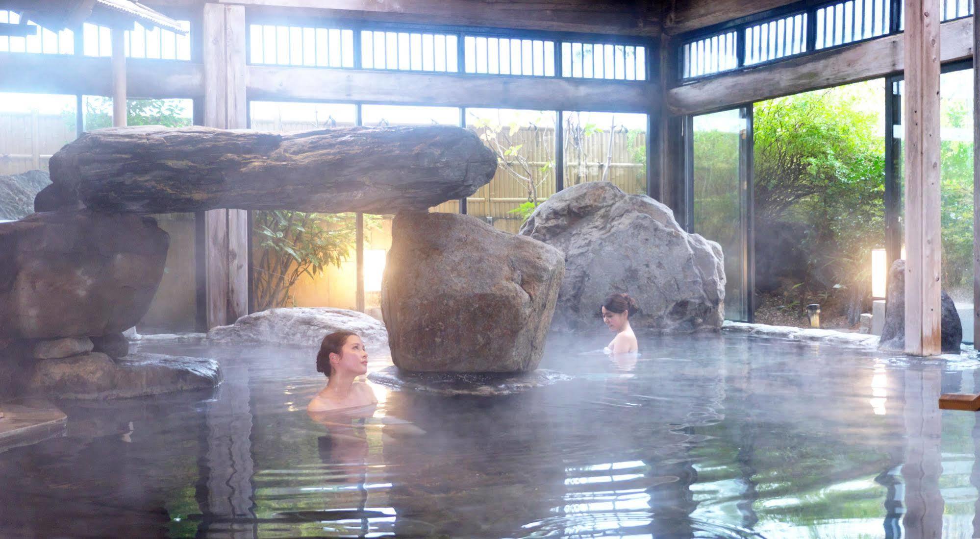 Yuraku Hotel Awara Esterno foto