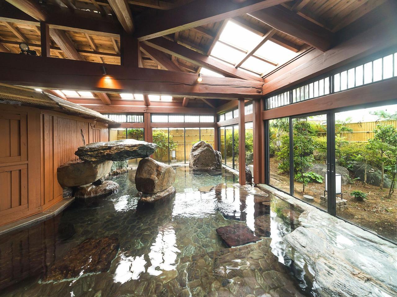 Yuraku Hotel Awara Esterno foto