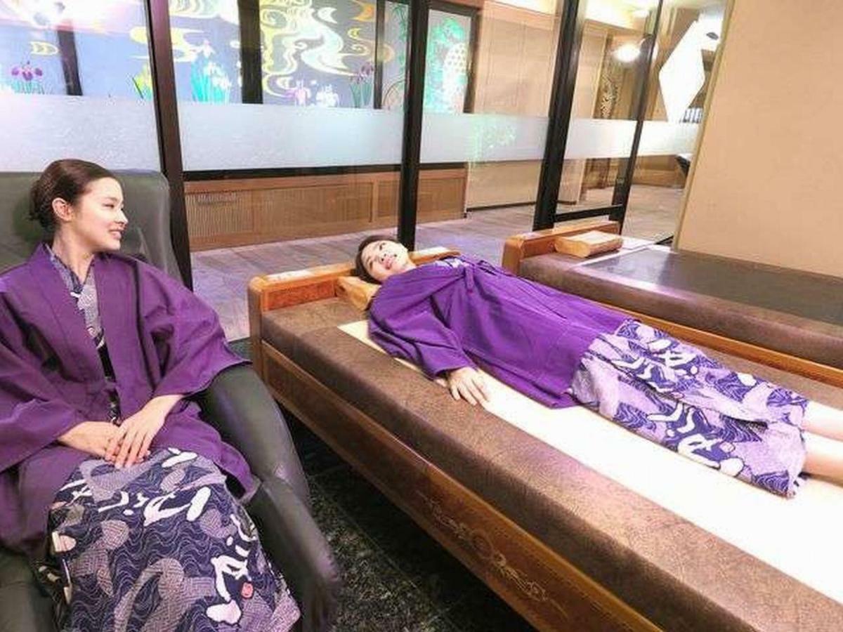 Yuraku Hotel Awara Esterno foto