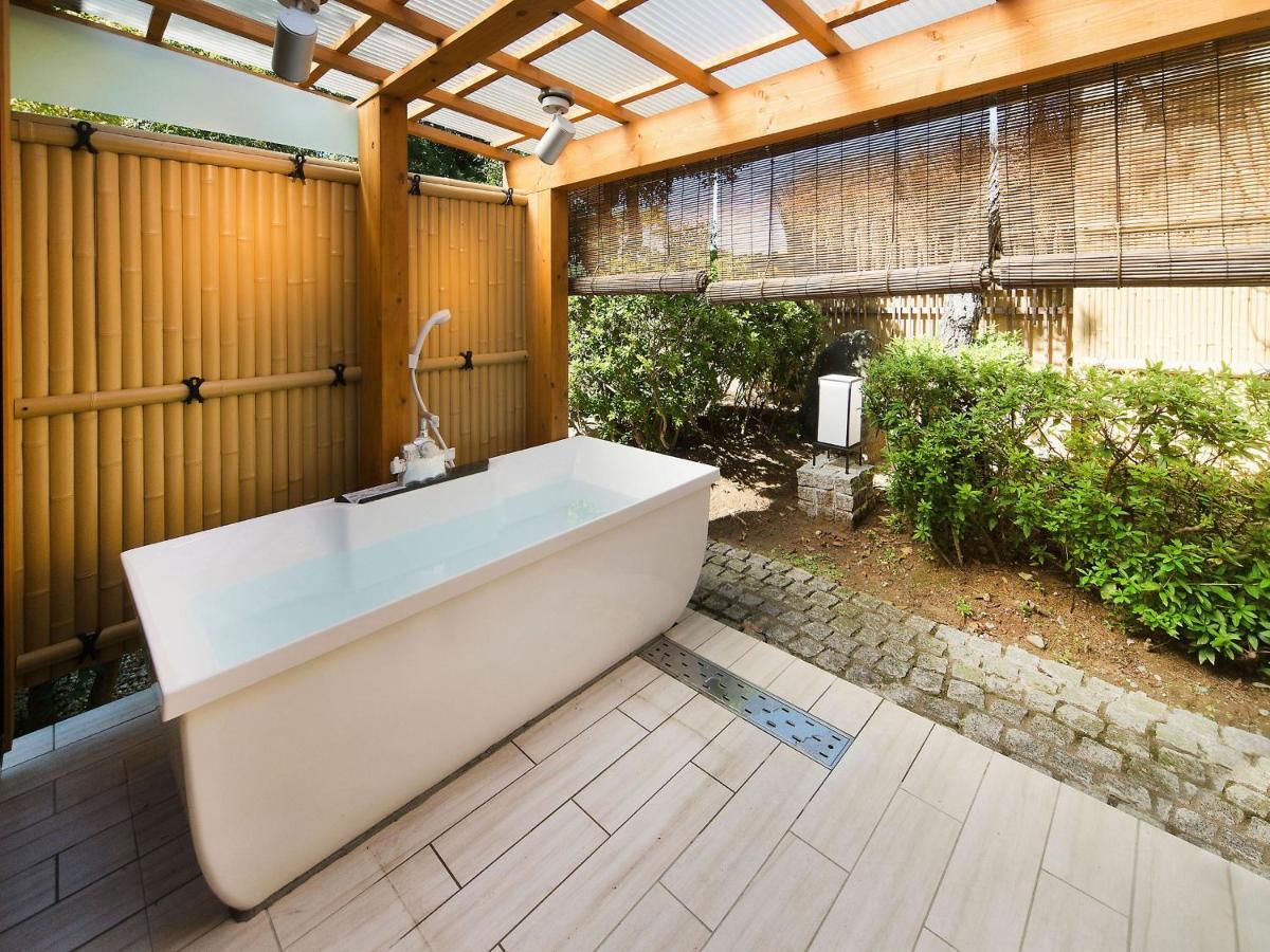Yuraku Hotel Awara Esterno foto